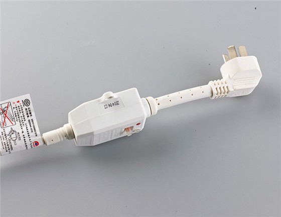 漏電保護插頭造型精致，設(shè)計合理