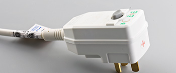 熱水器為什么要用漏電保護插頭?