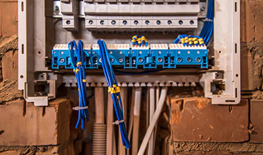 電熱水器漏電保護插頭安全使用選“嘉榮電子漏電保護插頭”